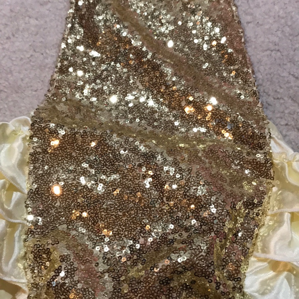Fancy suit - Picture 2 of 5